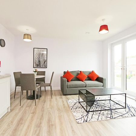 Apartment 46 Luna With Free Parking York Buitenkant foto